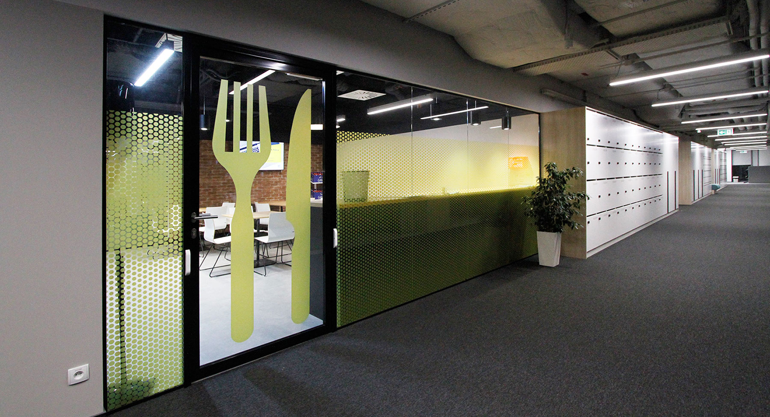 08-projekt-Identyfikacji-wnetrz-biura-e&y-we-wroclawiu-good-time-design